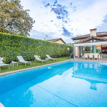 Gatti Villa *